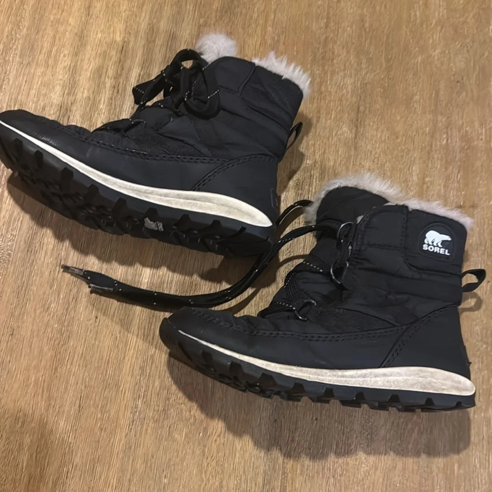 Sorel Kids' Whitney Black Waterproof Shearling Winter Booties Size 2